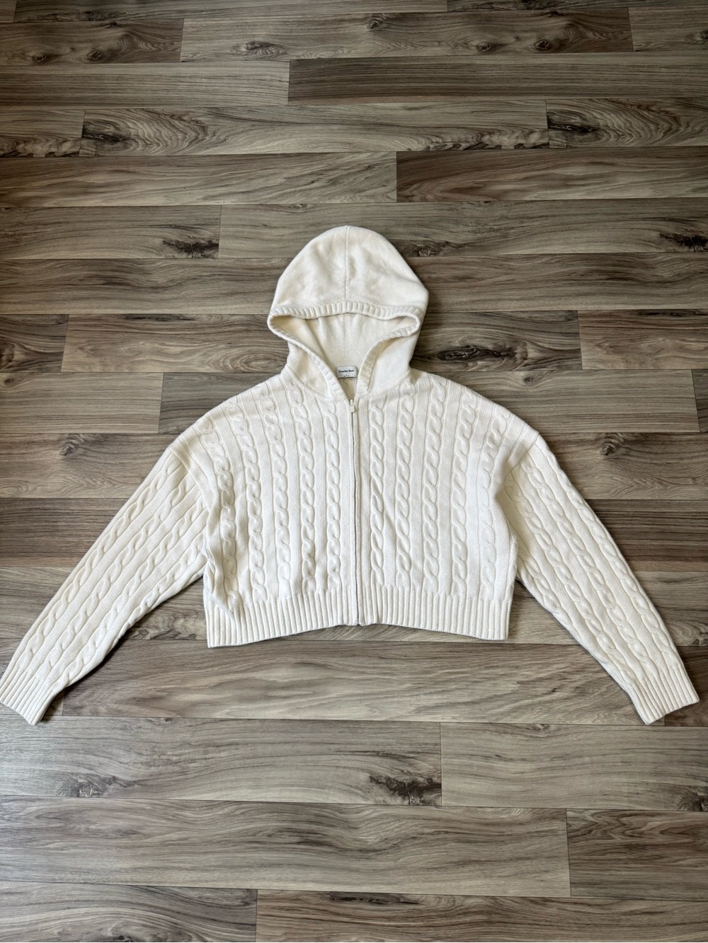 Aritzia Sunday Best Octavia Cable Knit Zip Hoodie in White Size Large